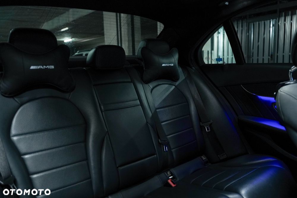 Mercedes-Benz Klasa C 300 T 7G-TRONIC AMG Line - 12