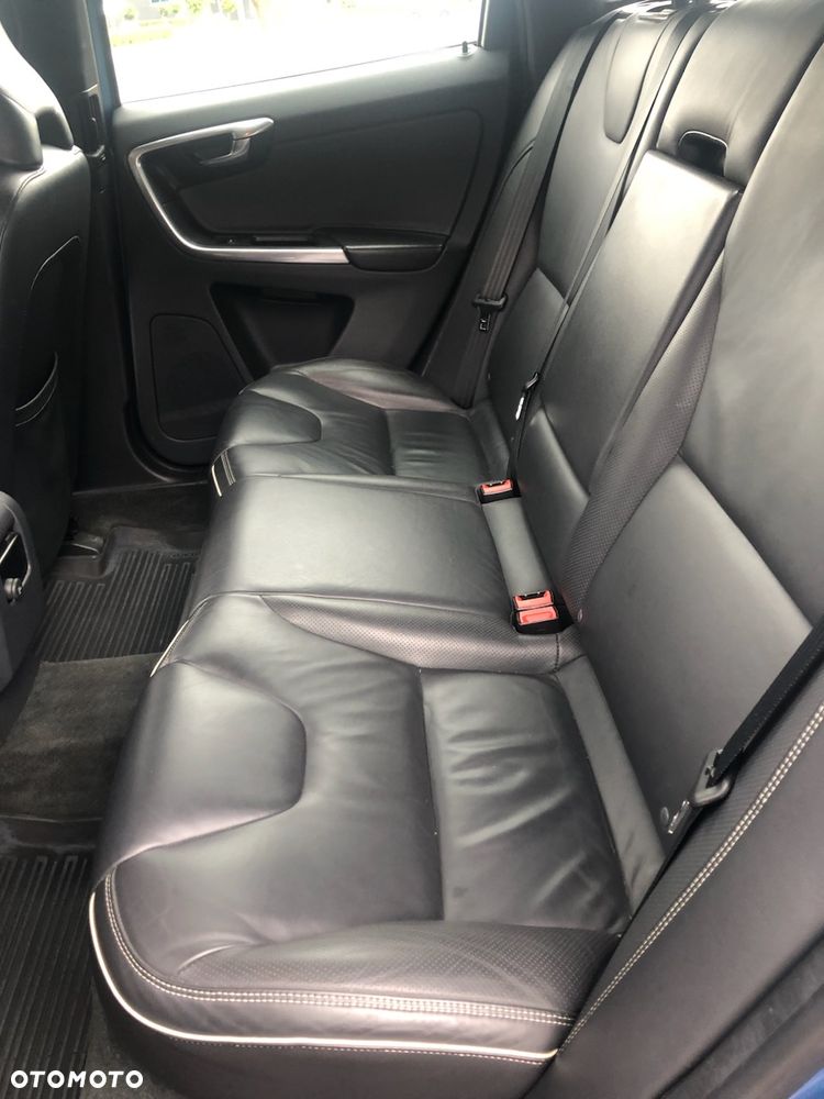 Volvo XC 60 D4 AWD Summum - 11