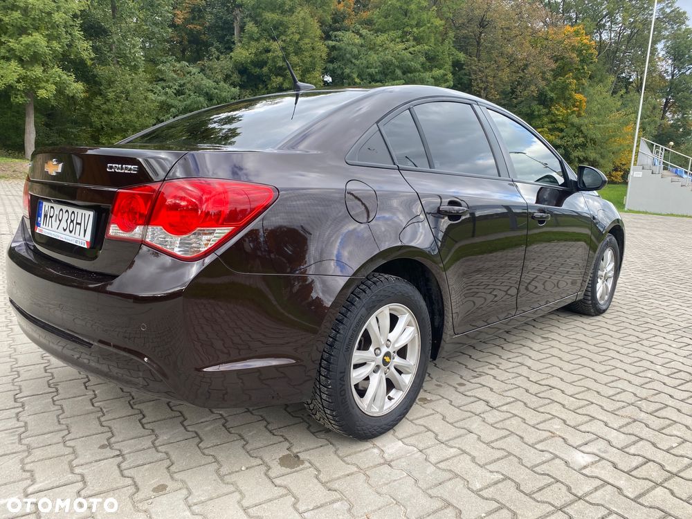 Chevrolet Cruze 1.7 LT - 24