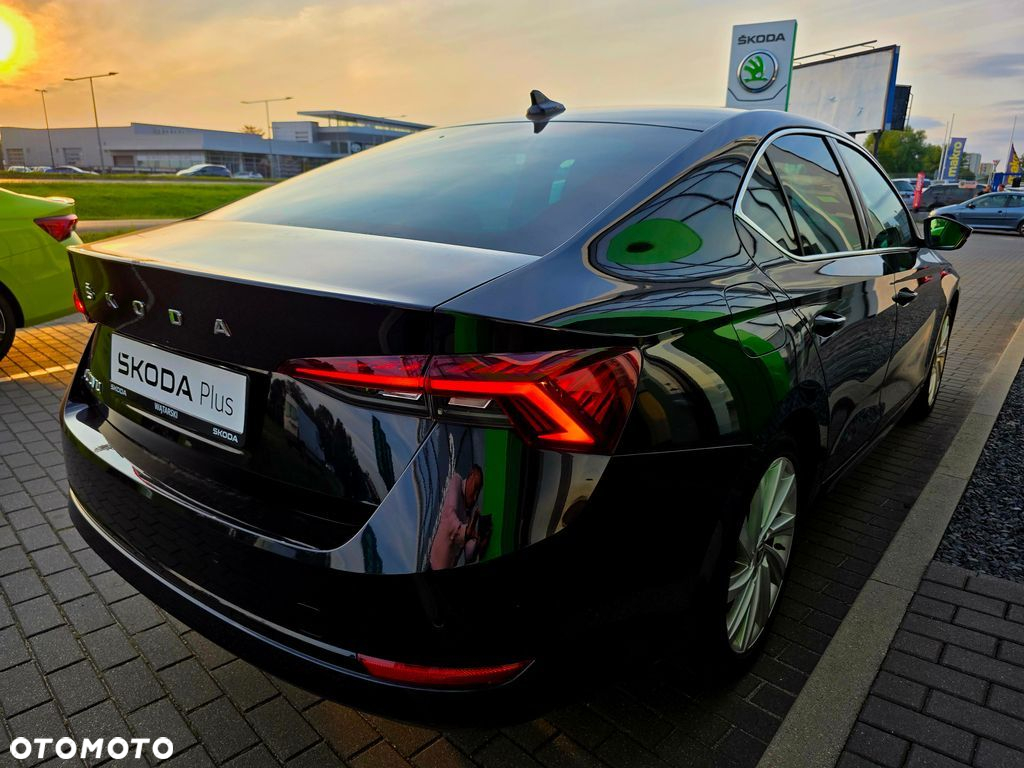 Skoda Octavia 2.0 TDI Style DSG - 11