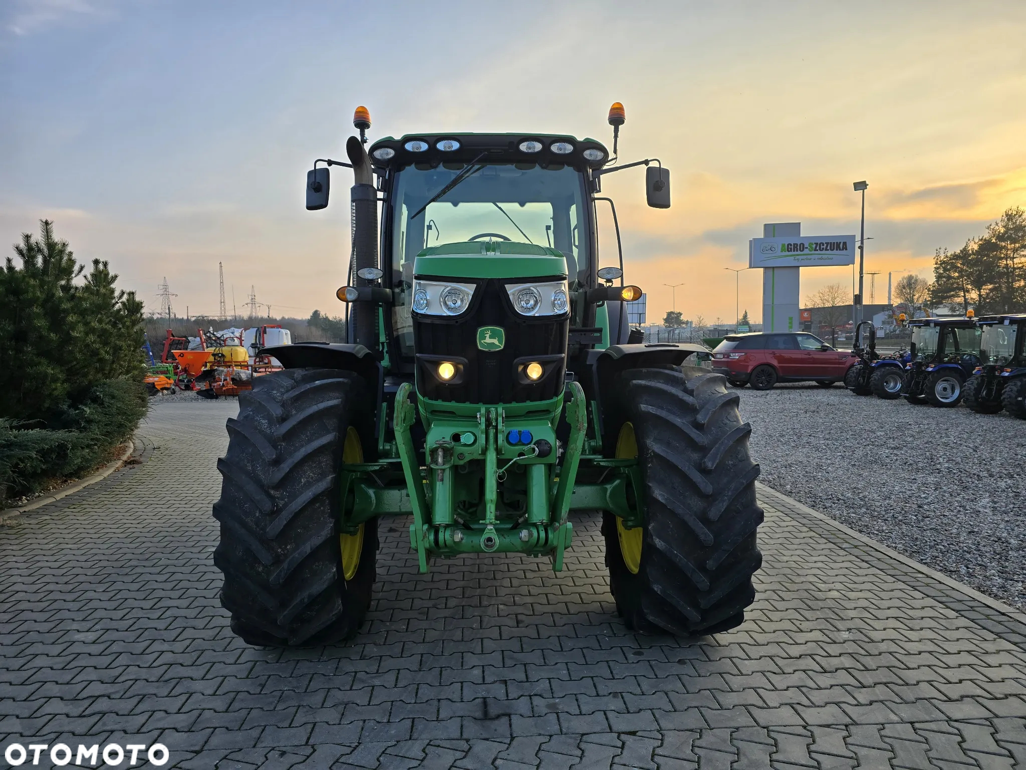John Deere 6140R - 8