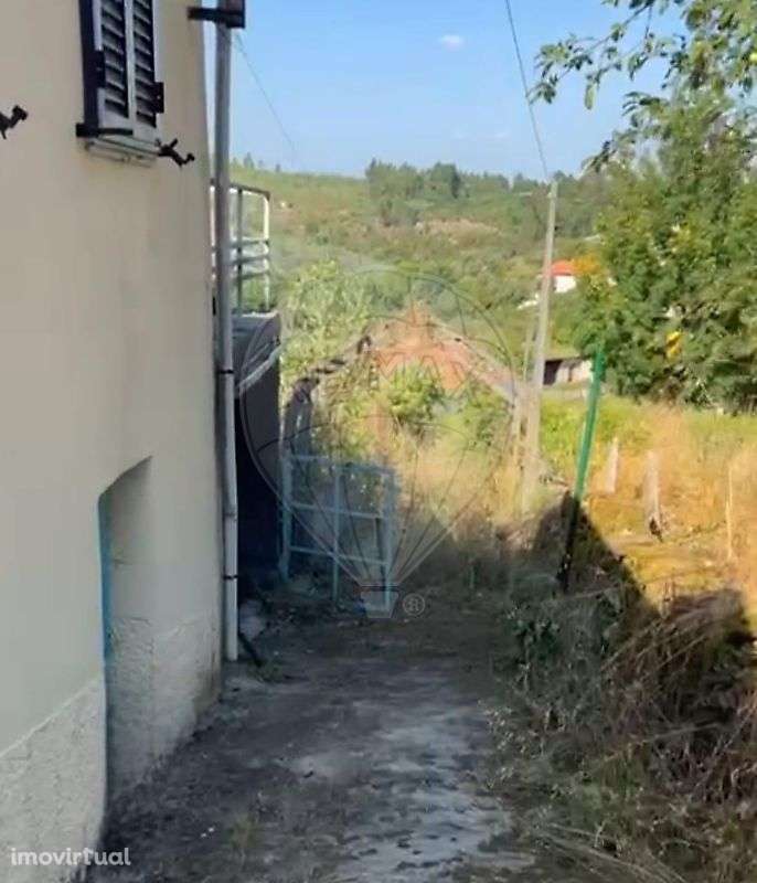 Moradia T2 para venda - Grande imagem: 2/5