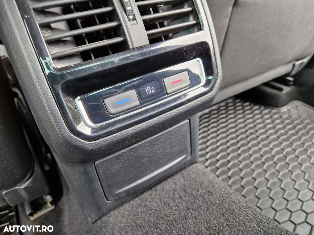 Volkswagen Passat 2.0 TDI DSG Comfortline - 11