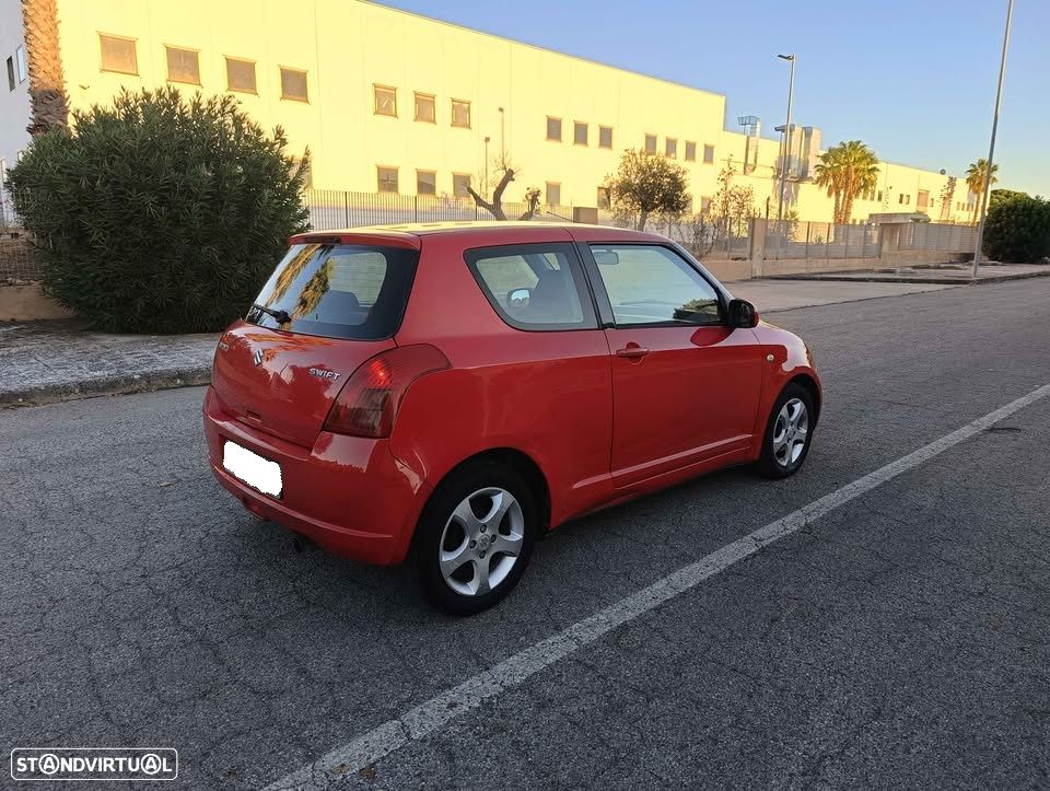 Suzuki Swift 2006 photo 2
