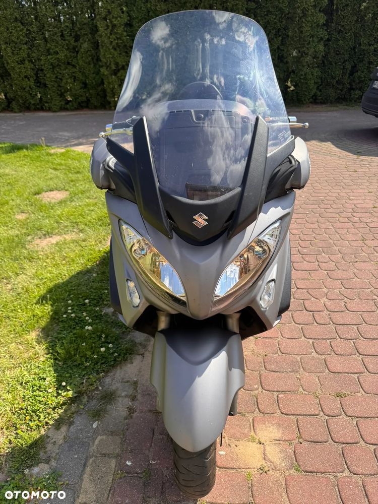 Suzuki Burgman - 12