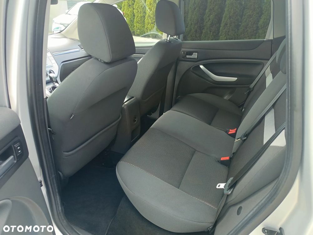 Ford Kuga 2.0 TDCi 2x4 Trend - 22