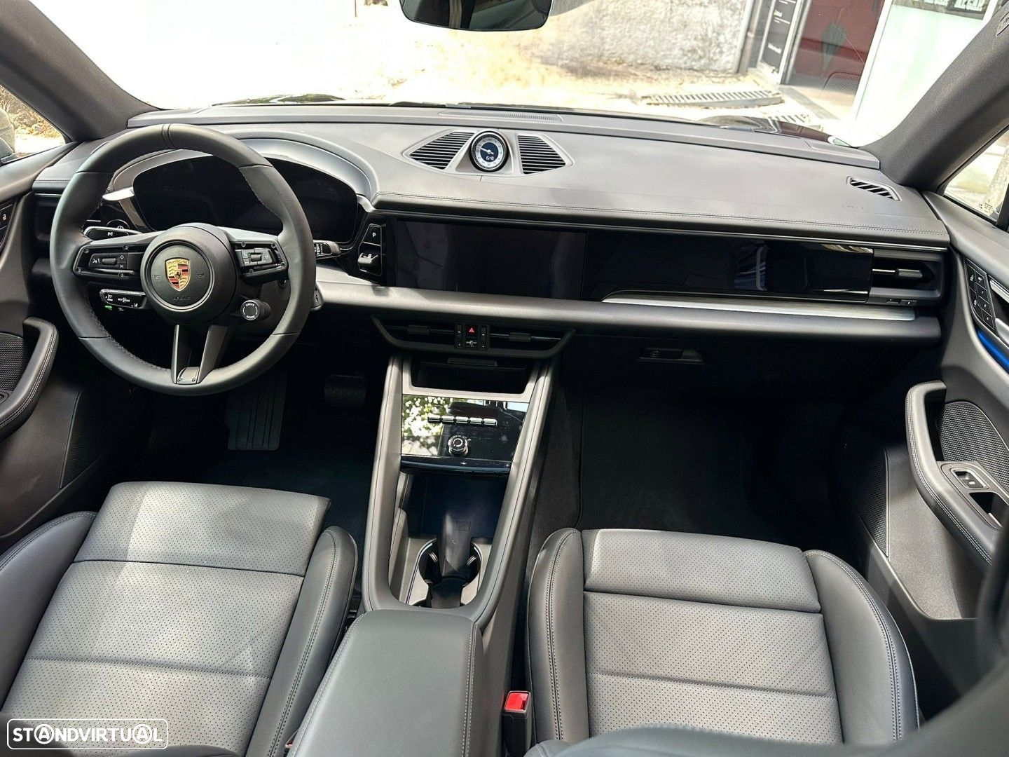 Porsche Macan Electric 4 - 15