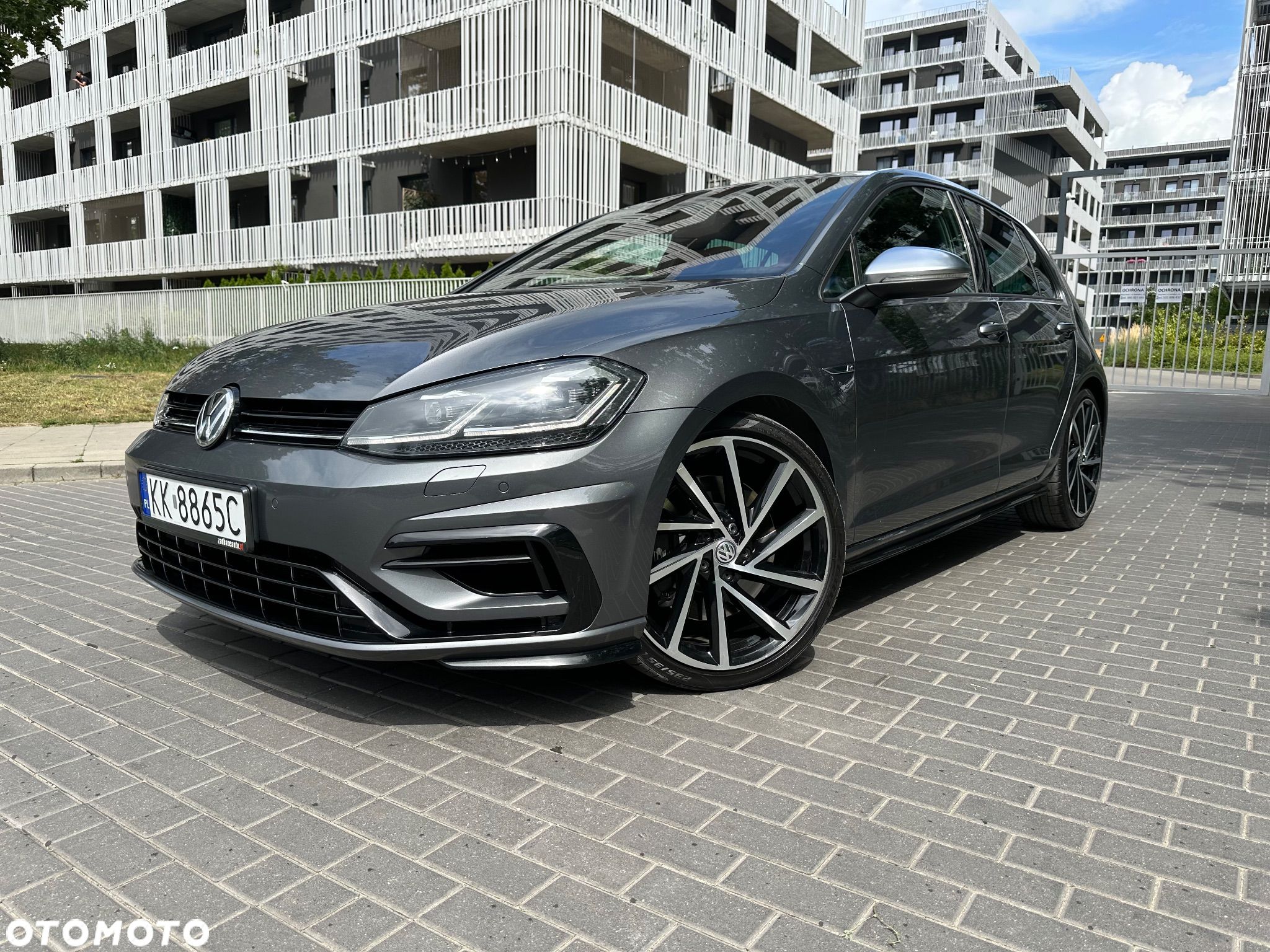 Volkswagen Golf VII 2.0 TSI BMT 4Mot R DSG - 1
