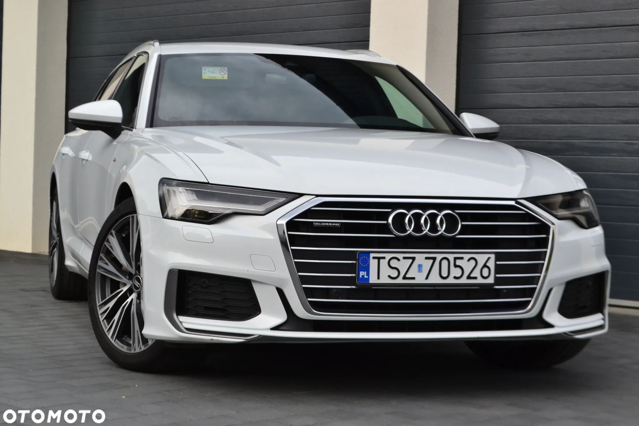 Audi A6 Avant 40 TDI quattro S tronic S line - 1