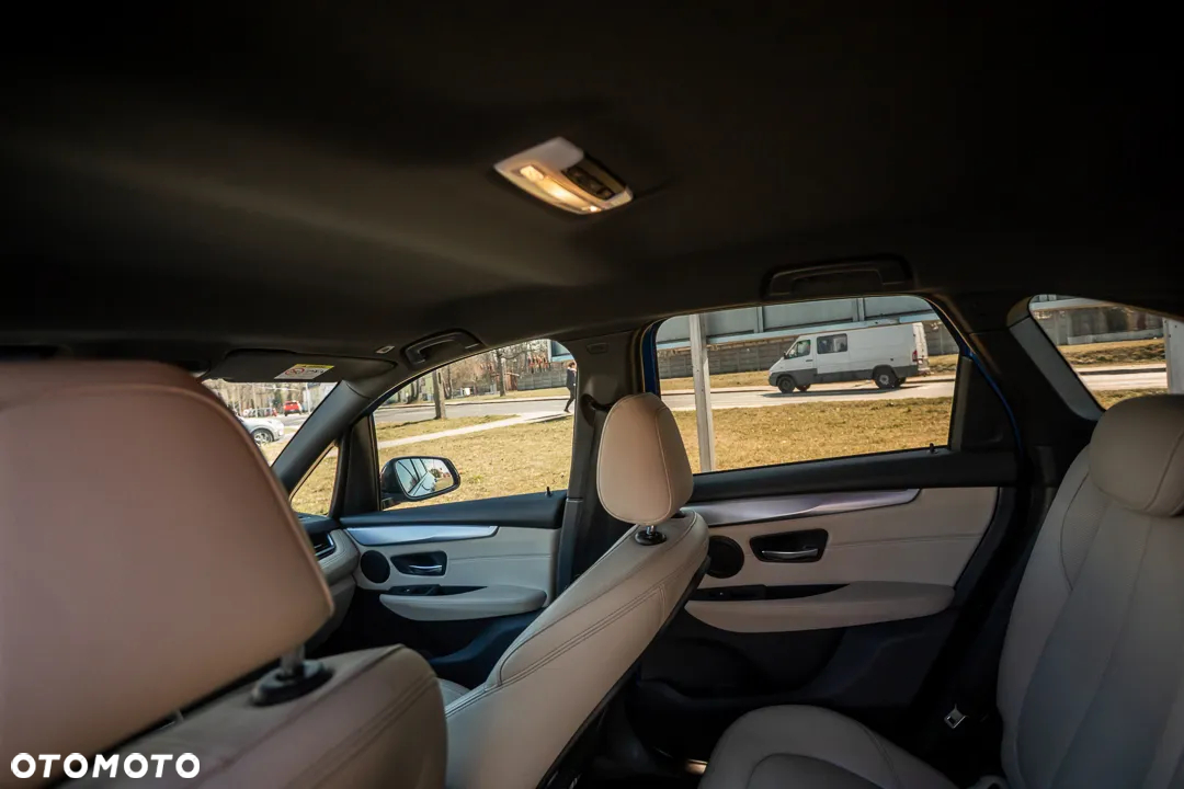 BMW Seria 2 218d - 39