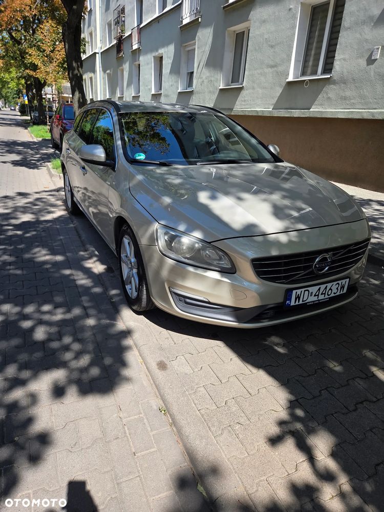 Volvo V60 D2 Drive-E Kinetic - 2