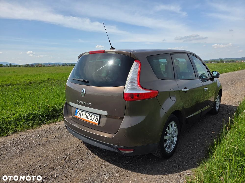 Renault Scenic 1.9 dCi Emotion - 14