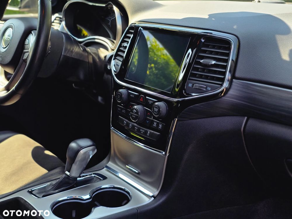 Jeep Grand Cherokee - 10