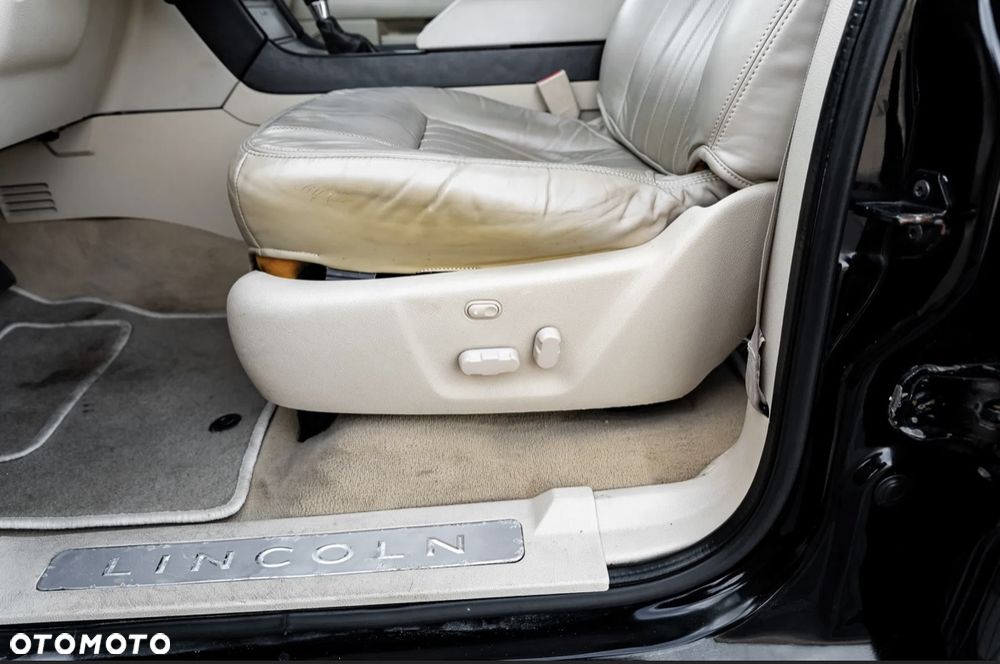 Lincoln Navigator 5.4 - 17