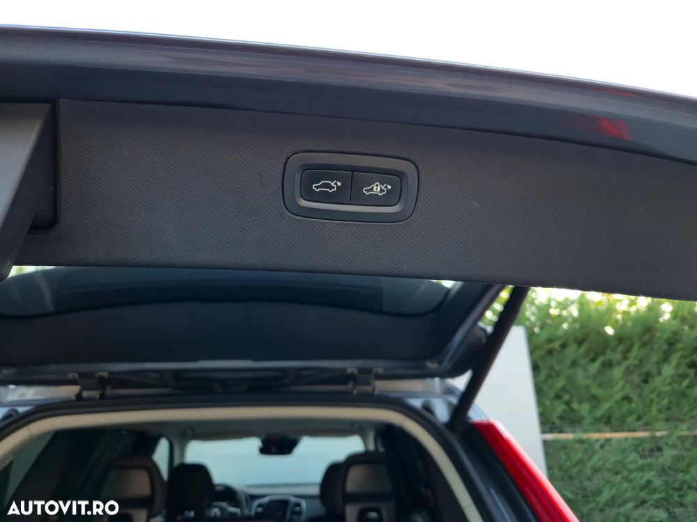 Volvo XC 90 B5 D AWD Geartronic Inscription - 11