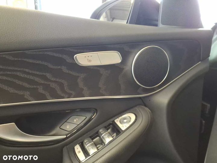 Mercedes-Benz GLC 220 d 4Matic 9G-TRONIC Exclusive - 12