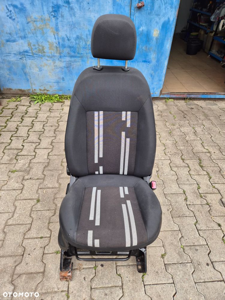 FOTEL PASAŻERA PRAWY FIORINO IV NEMO BIPPER 08r.+