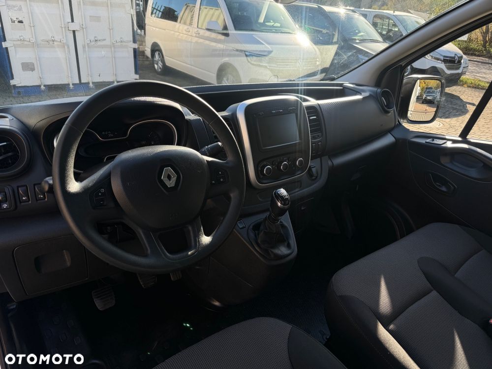 Renault Trafic - 26