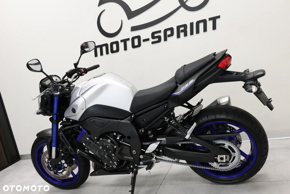 Yamaha FZ8 - 11