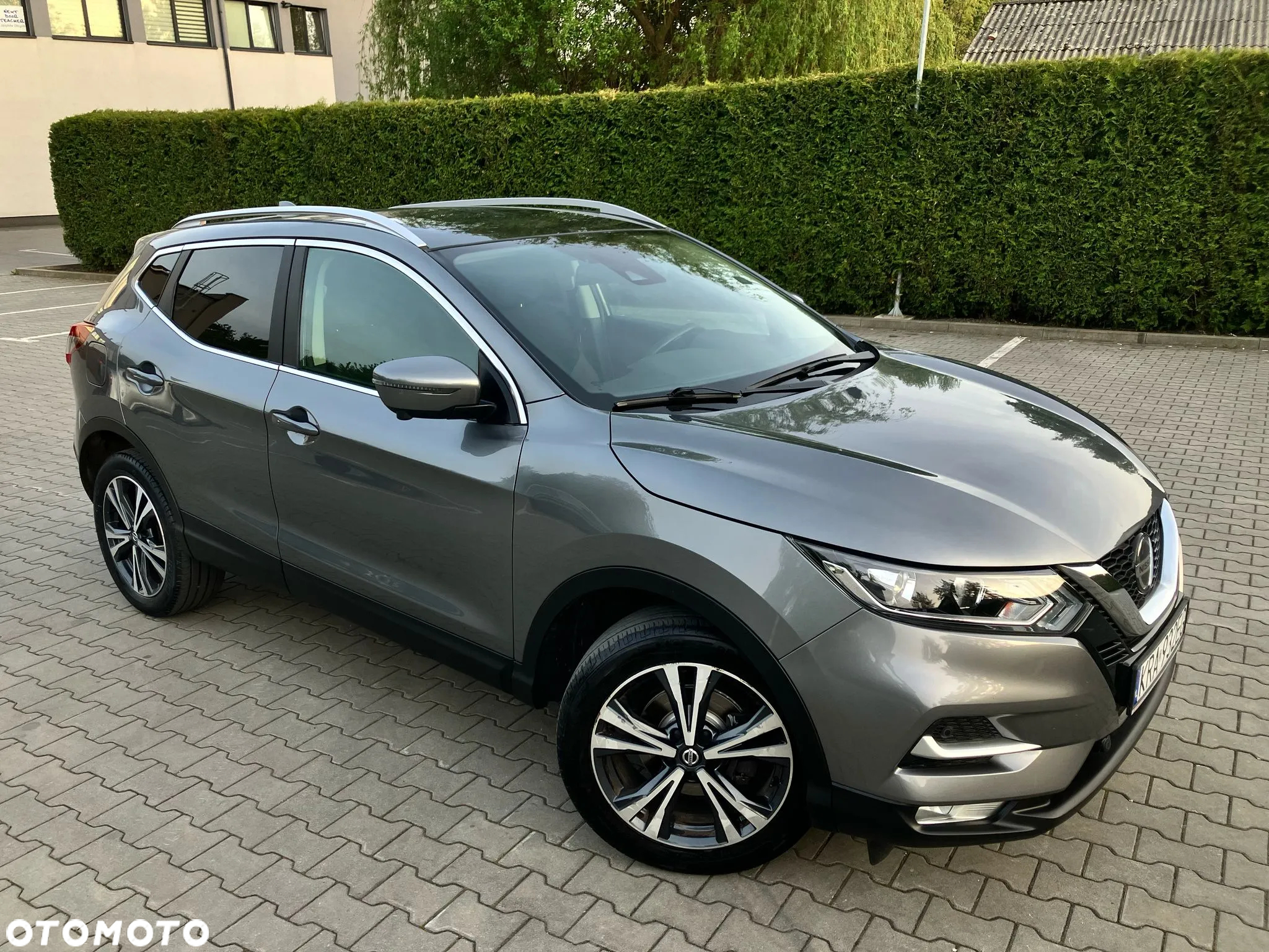 Nissan Qashqai 1.3 DIG-T N-Connecta - 2