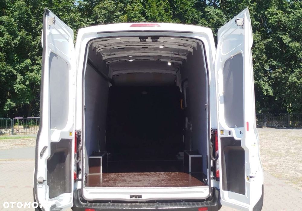 Ford Transit - 28