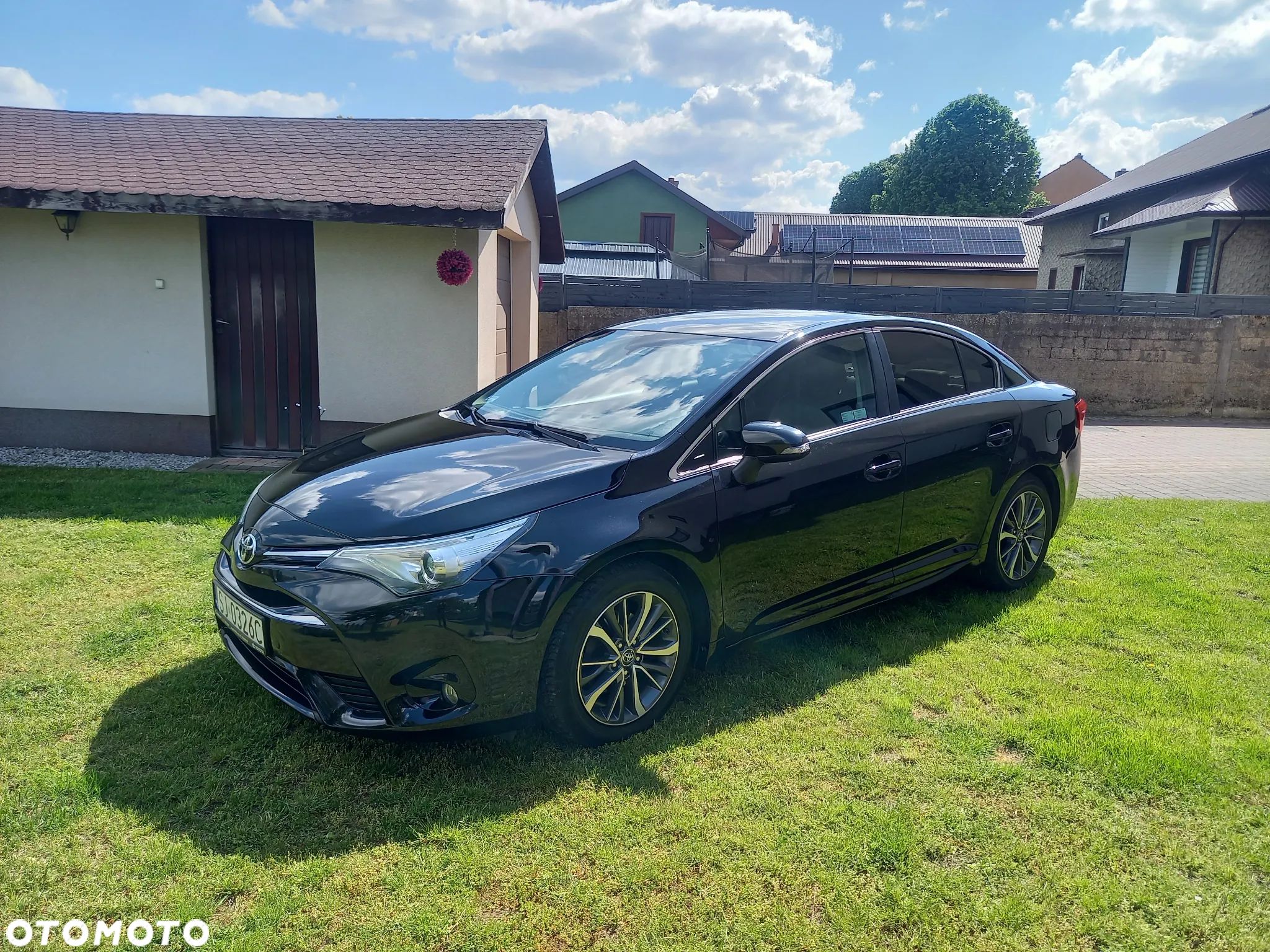 Toyota Avensis - 1