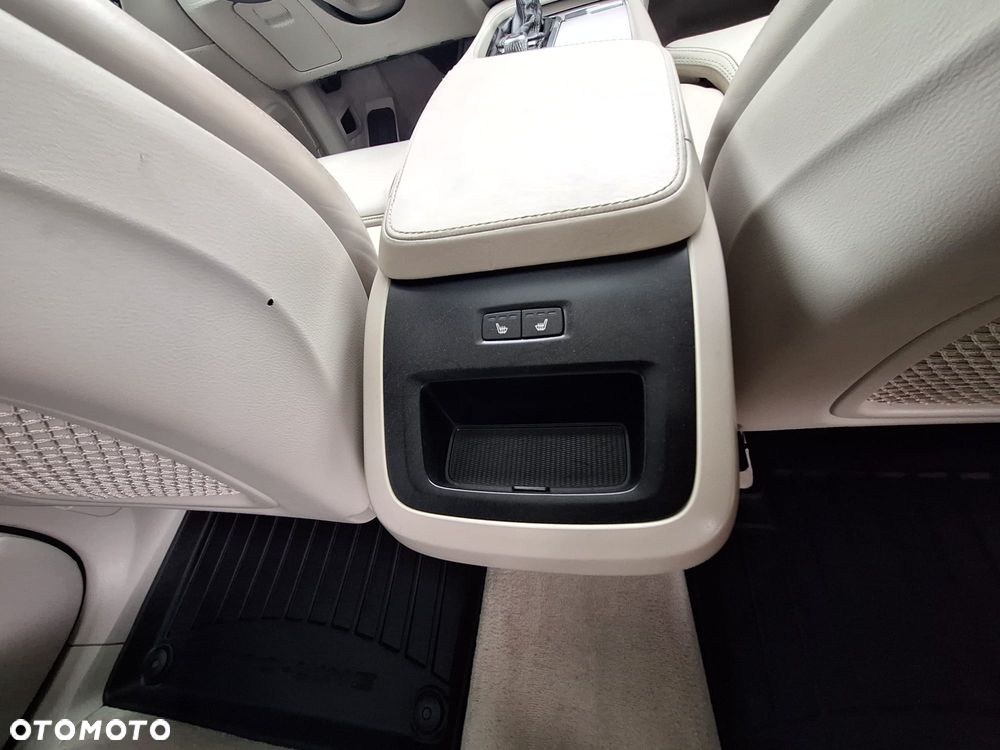 Volvo XC 90 D5 AWD Geartronic Inscription - 19