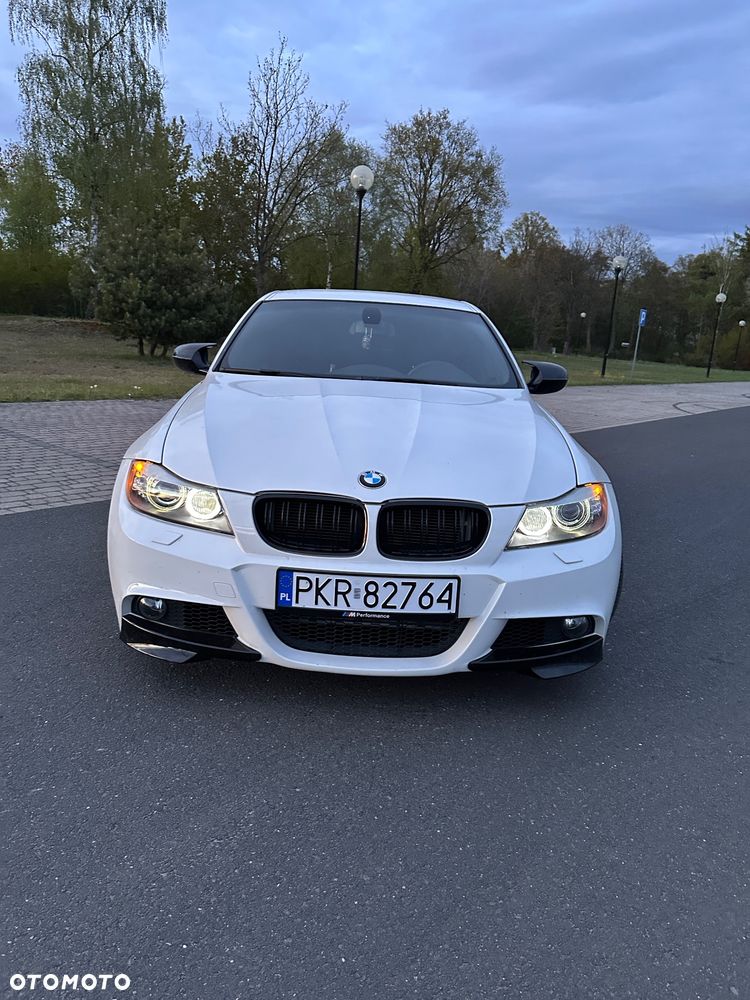 BMW Seria 3 325i Edition Sport - 8