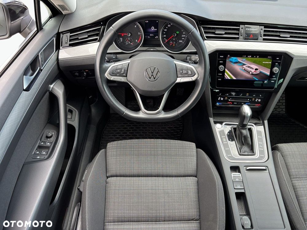 Volkswagen Passat Variant 2.0 TDI SCR Elegance DSG - 23