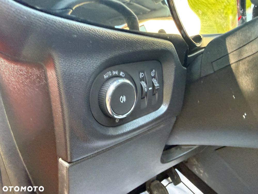 Opel Corsa - 17