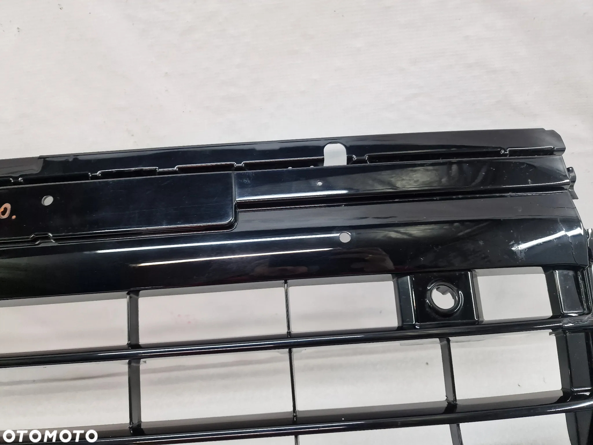 VW TAIGO R-LINE RLINE 2G7 21- KRATKA ŚRODKOWA ZDERZAKA PRZEDNIEGO PRZÓD , NR 2G7853671D / 2G7853671 D / 2G7853677C / 2G7853677 C , NR AUKCJI GL700 - 7