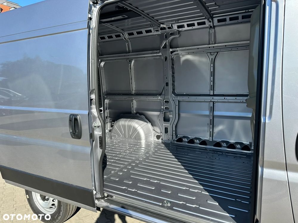 Peugeot Boxer Furgon L2H2 3.5T Heavy Diesel 2.2 180 KM Automat - 7