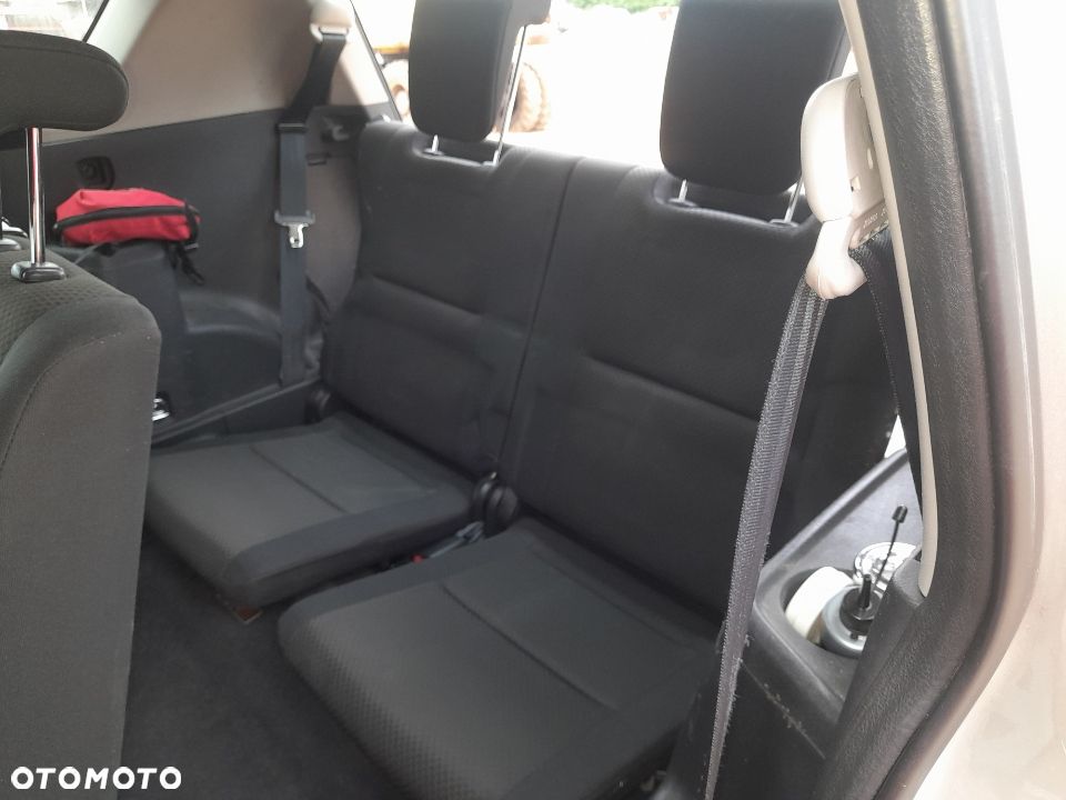 Toyota Corolla Verso 1.8 Prestige 7os - 22
