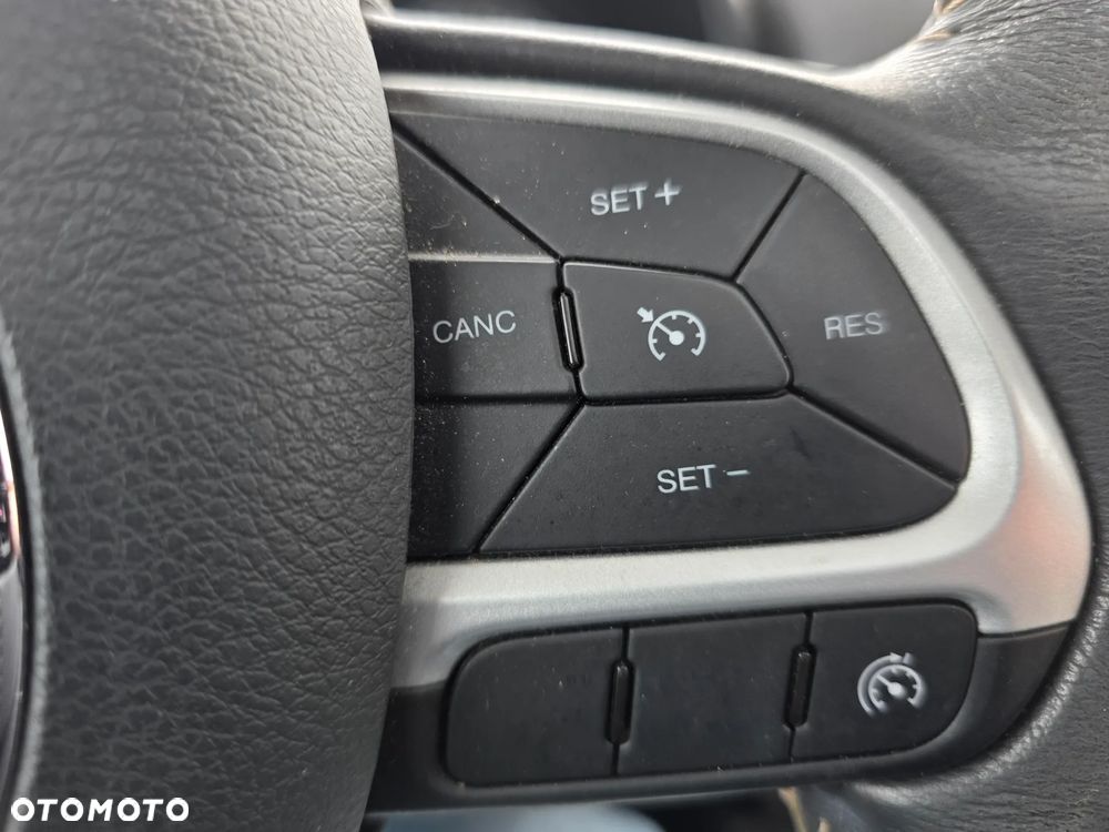 Jeep Renegade 1.4 MultiAir Limited FWD S&S - 17