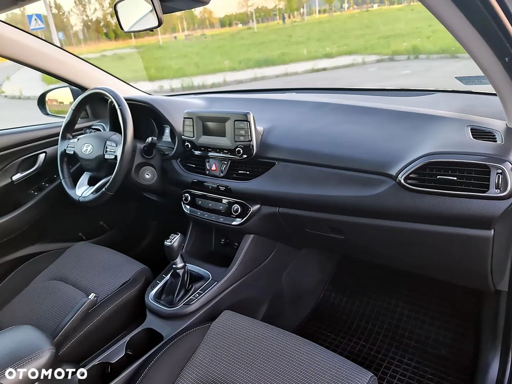 Hyundai i30 1.5 DPI Modern - 10