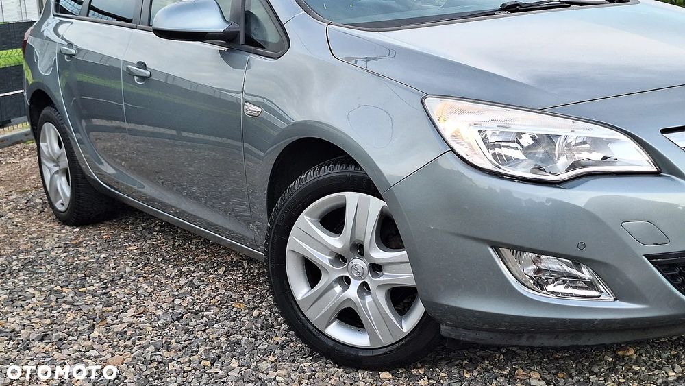 Opel Astra 1.4 Turbo - 28