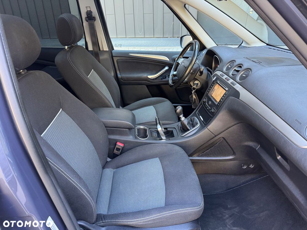 Ford Galaxy 2.0 TDCi Ambiente - 29