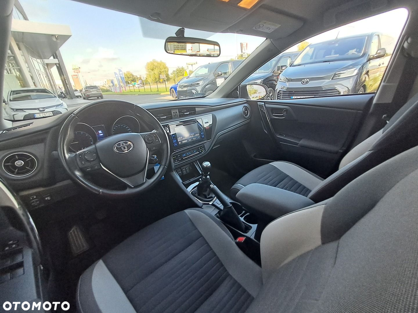 Toyota Auris 1.6 Comfort - 11