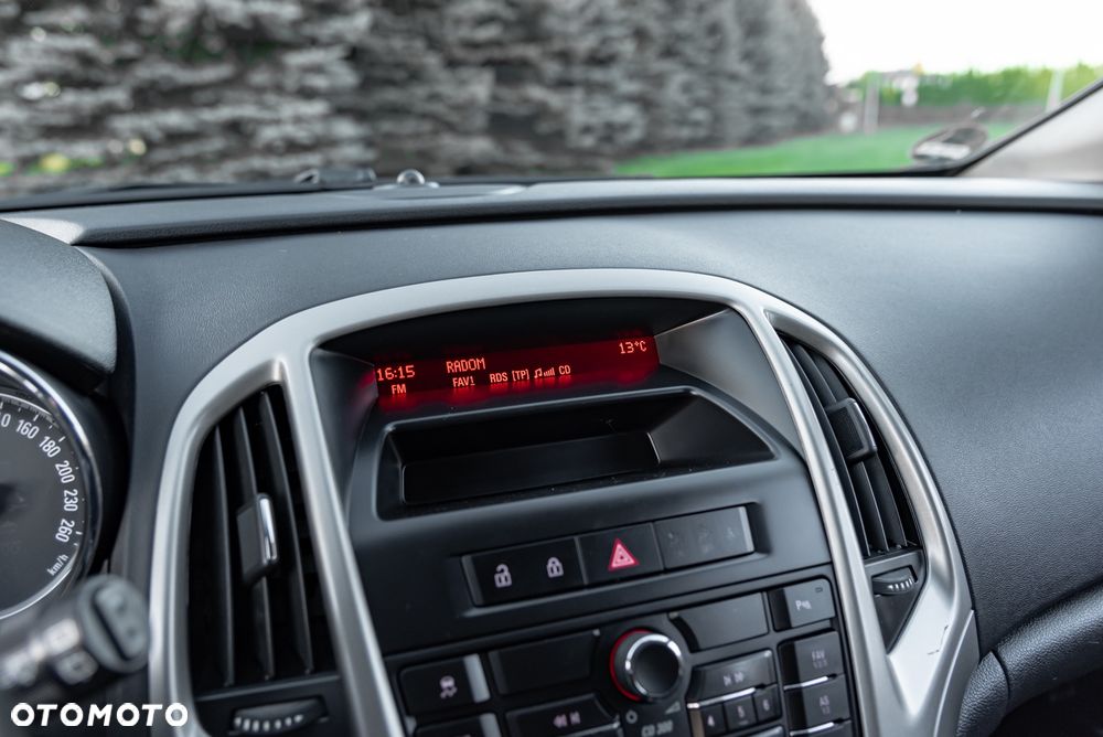 Opel Astra 2.0 CDTI Cosmo - 26