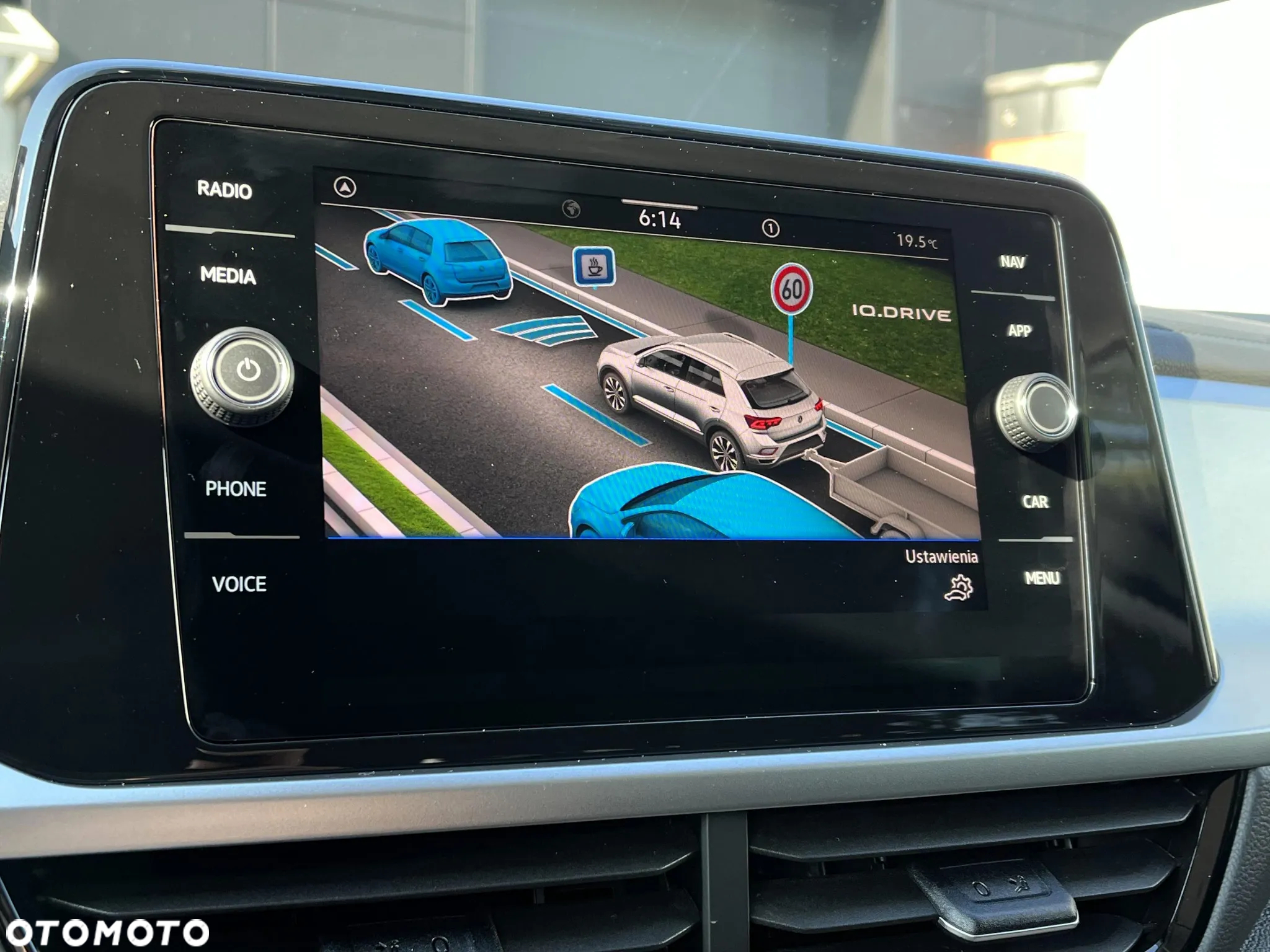 Volkswagen T-Roc 1.5 TSI Life Plus DSG - 21