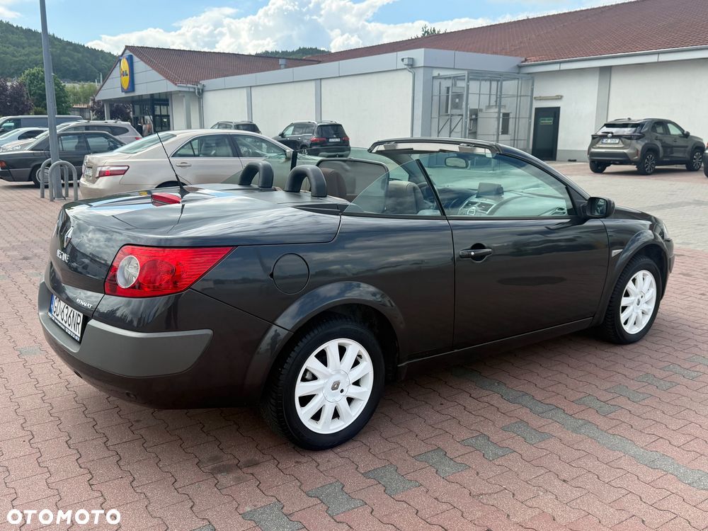 Renault Megane 2.0 16V Dynamique - 5