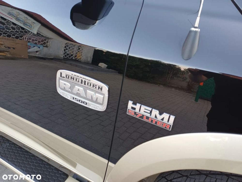 Dodge RAM - 8