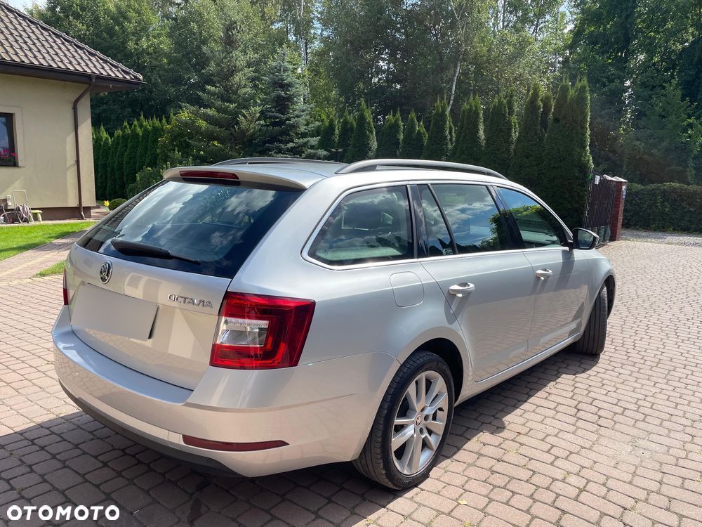 Skoda Octavia 2.0 TDI SCR Style DSG - 13