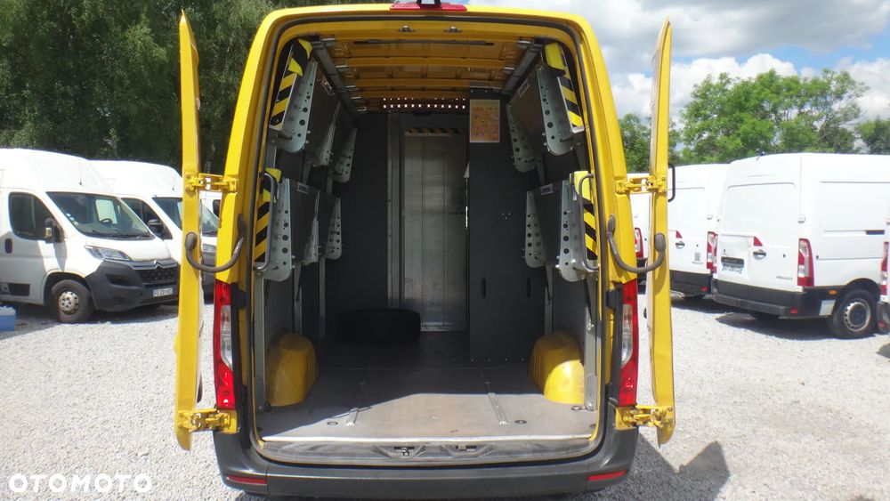 Mercedes-Benz SPRINTER - 13
