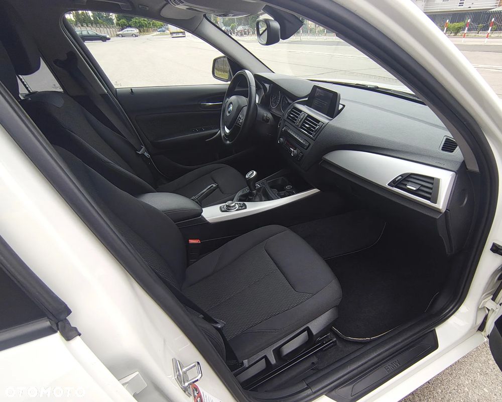 BMW Seria 1 118d Sport Line - 24