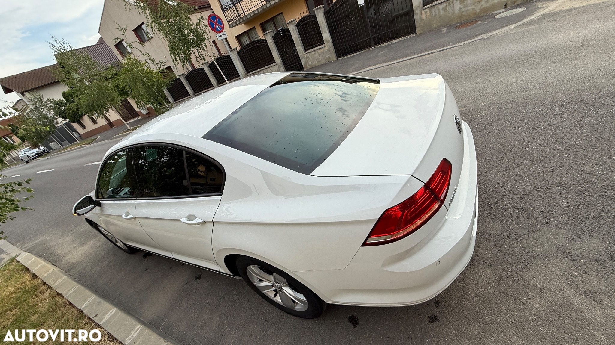 Volkswagen Passat 2.0 TDI Advance - 20