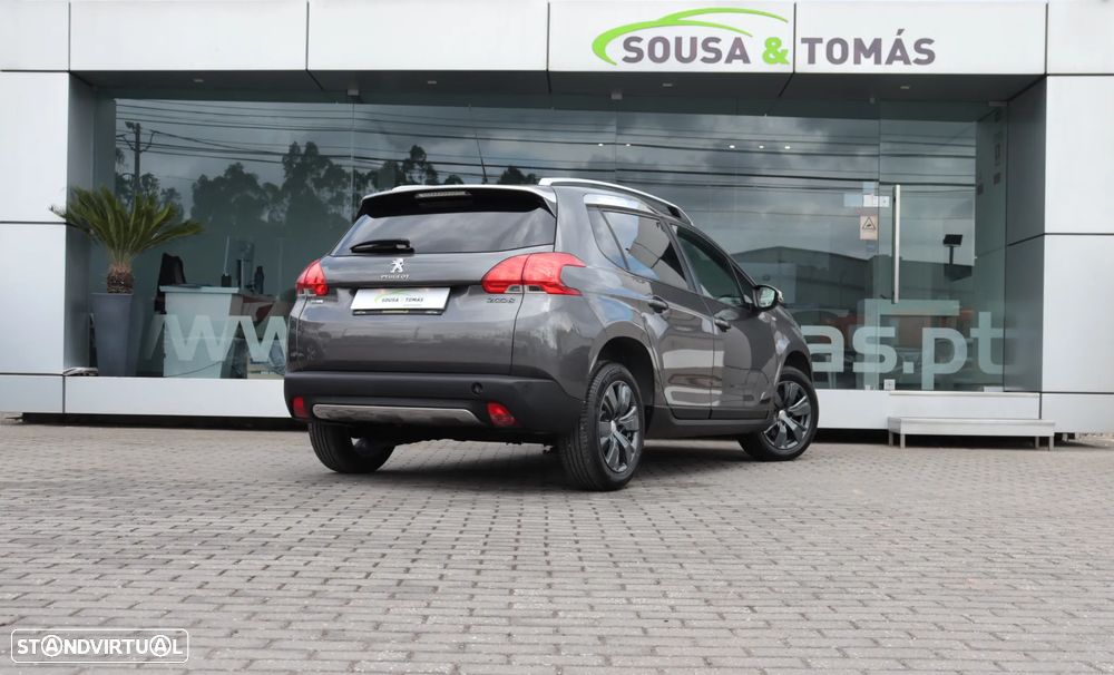 Peugeot 2008 1.2 PureTech Style - 4