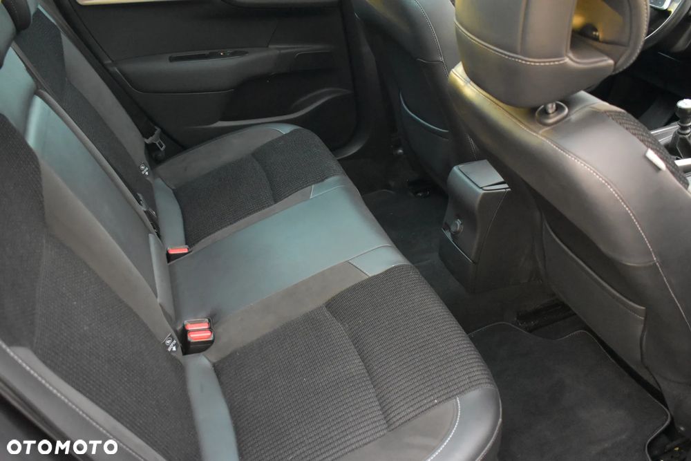 Citroën C4 PureTech 130 Stop&Start SHINE - 20