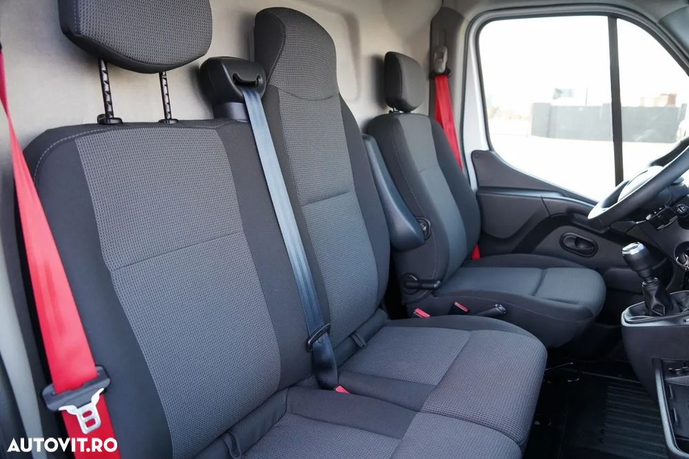 Renault MASTER / BLAZER / PANEL / 2023 - 32