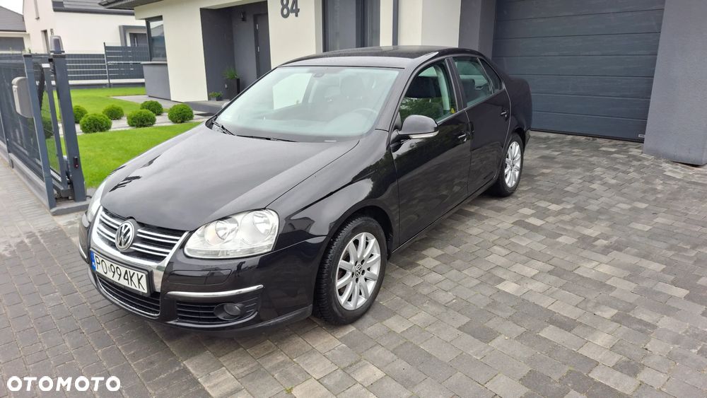 Volkswagen Jetta 1.6 Trendline - 2